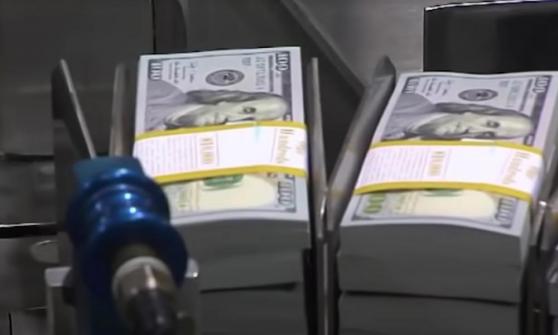 美联储降息预期骤降至5.3%，为何美元仍跌跌不休？